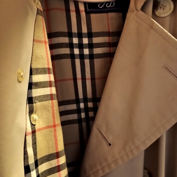 Burberry Women's Long Trench Coat - Picture 6 of 10
